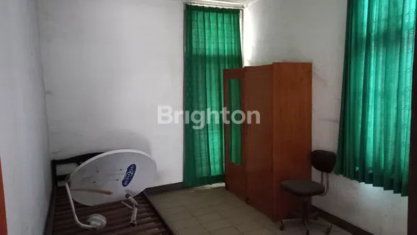 image RUMAH BESAR HANYA HITUNG TANAH - LOKASI DEKAT KE JALAN RAYA (6)