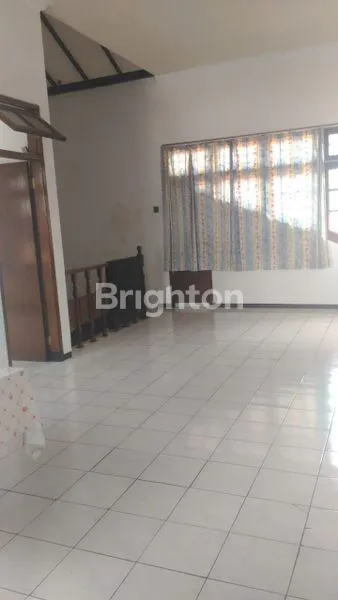 image RUMAH PUSAT KOTA, DEKAT PASAR,DEKAT SEKOLAHAN,DEKAT TEMPAT IBADAH,MALL (5)