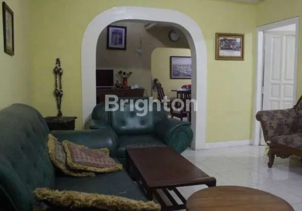 image RUMAH KETINTANG SURABAYA (2)