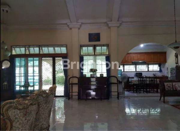 image RUMAH BESAR TERAWAT DI JL. MUSYAWARAH, CILANDAK, PASAR MINGGU, JAKARTA SELATAN (3)