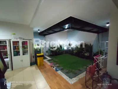 image RUMAH BAGUS 2 LANTAI SIAP HUNI DI PERUMNAS BEKASI (8)