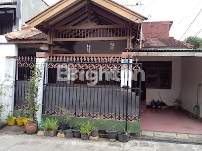 RUMAH TERAWAT SANGAT MENARIK DI DALAM KOMPLEK AREA CIBADUYUT BANDUNG