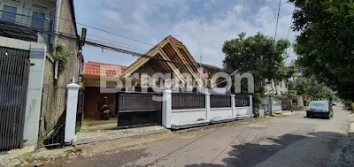 image RUMAH BESAR SAYAP BUAHBATU (1)
