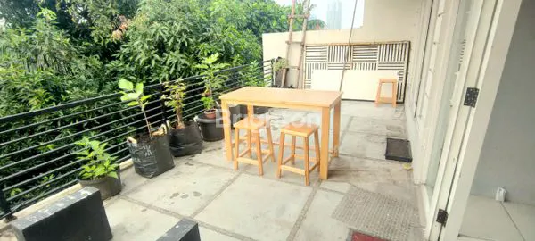 image RUMAH MEWAH TEBET BANGUNAN MINIMALIS 3 LANTAI DI JAKARTA SELATAN (5)