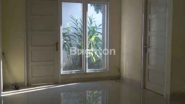 image RUMAH 1 LANTAI DI VICTORIA PARK KARAWACI TANGERANG (5)