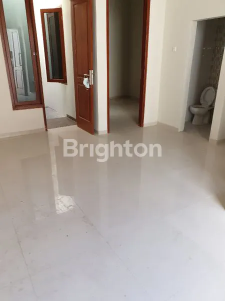 image RUMAH BARU 2 LANTAI DI SIDOSERMO HANYA 5 UNIT SAJA ONE  GATE (1)