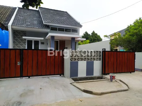 image BUTUH CEPAT RUMAH HOOK SIAP HUNI BARU RENOVASI JATI ASIH BEKASI VILLA 5 TIDAK BANJIR (2)