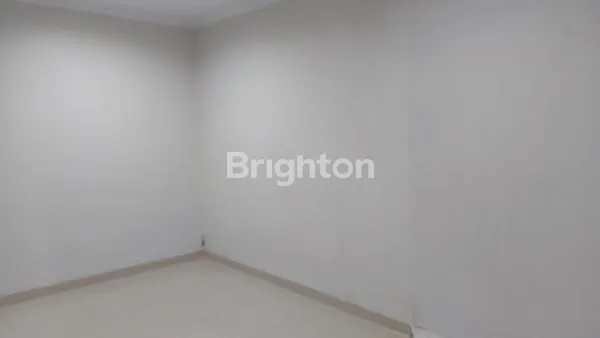 image RUMAH SIAP HUNI KAWASAN PERMATA SAKTI LIPPO KARAWACI TANGERANG (2)