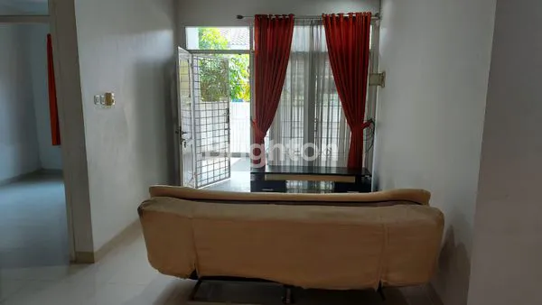 image RUMAH SIAP HUNI KAWASAN PERMATA SAKTI LIPPO KARAWACI TANGERANG (7)