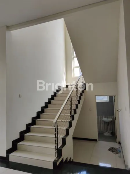 image NEW GRESS RUMAH MEWAH MINIMALIS CITRALAND POSISI HOOK DEKAT SPAZIO, PTC (17)