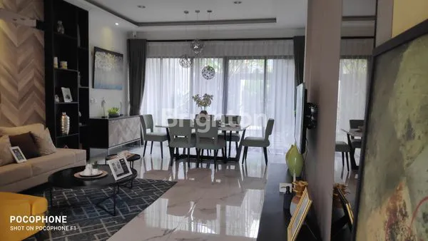 image RUMAH MEWAH DI KAWASAN BERKEMBANG SUVARNA SUTERA CIKUPA TANGERANG (2)