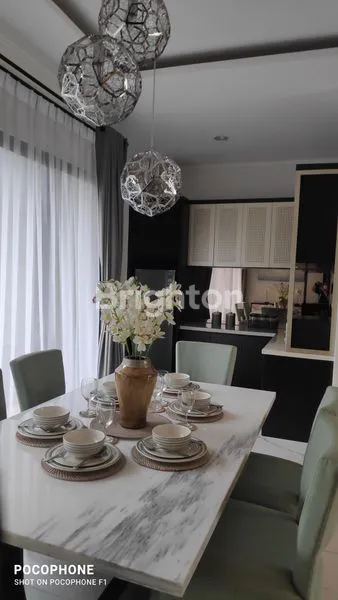 image RUMAH MEWAH DI KAWASAN BERKEMBANG SUVARNA SUTERA CIKUPA TANGERANG (6)