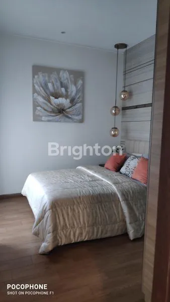 image RUMAH MEWAH DI KAWASAN BERKEMBANG SUVARNA SUTERA CIKUPA TANGERANG (5)