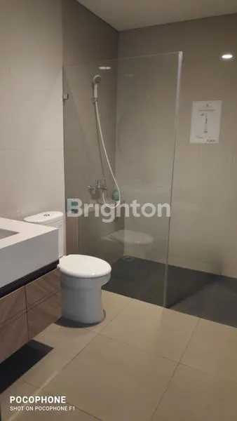 image RUMAH MEWAH DI KAWASAN BERKEMBANG SUVARNA SUTERA CIKUPA TANGERANG (4)