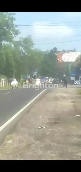image TANAH DI LOKASI RY PROVINSI SOLO - NGAWI STRATEGIS DEPAN RUMAH MAKAN DUTA DAN DEKAT TOL EXIT NGAWI (2)