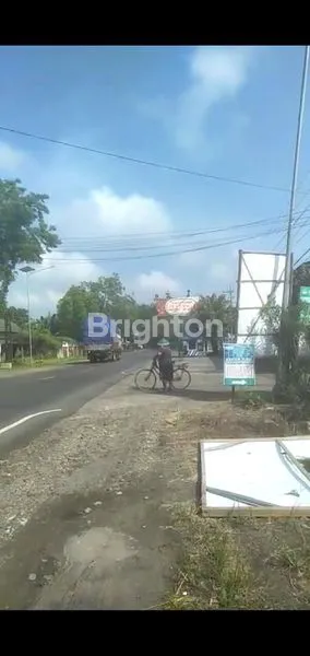 image TANAH DI LOKASI RY PROVINSI SOLO - NGAWI STRATEGIS DEPAN RUMAH MAKAN DUTA DAN DEKAT TOL EXIT NGAWI (4)