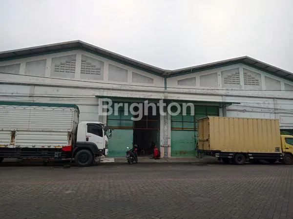 image GUDANG SIAP HUNI JEJER DUA,TERAWAT, STRATEGIS NOL JALAN RAYA GEDANGAN, TERLETAK DI DALAM PERGUDANGAN POSISI DEPAN GEDANGAN, SIDOARJO (1)