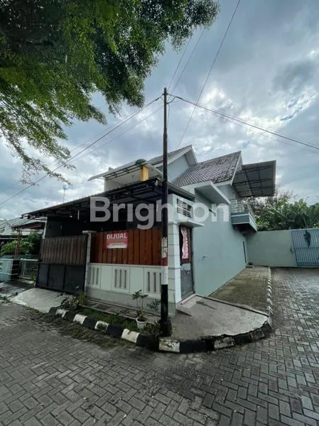 image JUAL CEPAT!!! TURUN HARGA... RUMAH HOOK 2 LANTAI DI GEDANGAN SOLO BARU (1)