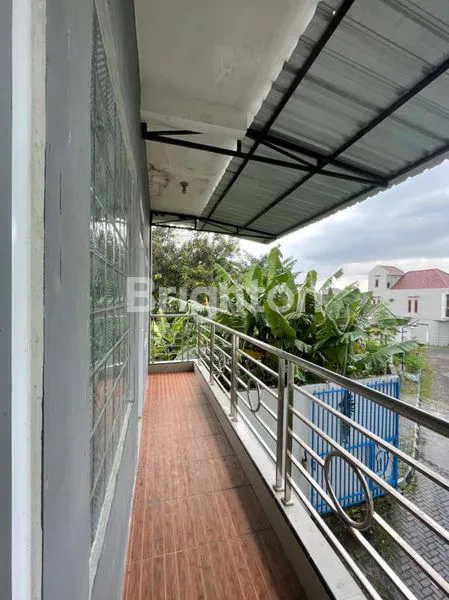 image JUAL CEPAT!!! TURUN HARGA... RUMAH HOOK 2 LANTAI DI GEDANGAN SOLO BARU (4)