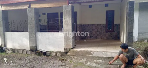 image RUMAH 1 LANTAI DGN VIEW PERSAWAHAN TERAWAT SIAP HUNI - MUTIARA CITRA APSARI - PRAMBON (1)