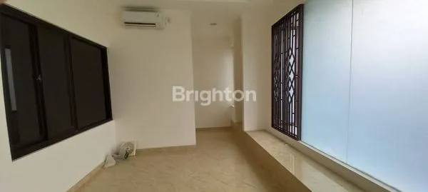 image RUMAH BARU 2 LANTAI KEMANGGISAN JAKARTA BARAT (5)