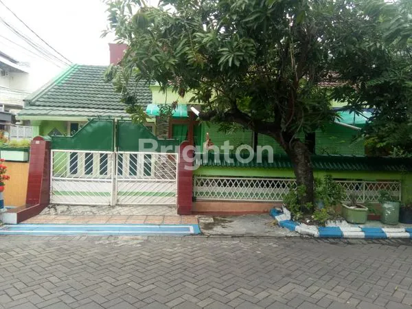 image RUMAH HOOK 1,5 LANTAI DI KEBRAON INDAH (1)