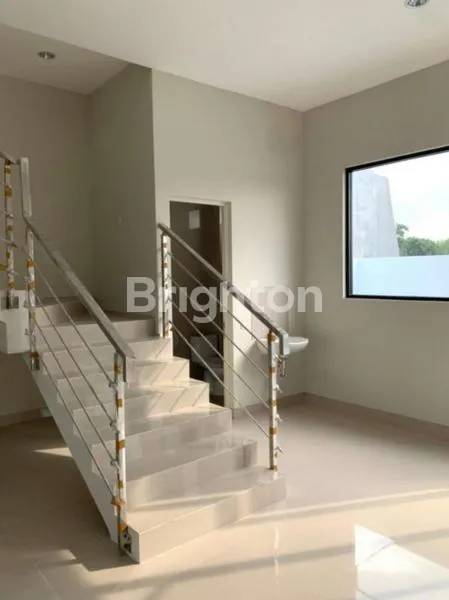 image RUKO BARU GRESS 3 LANTAI RAYA NGAGEL JAYA SIAP PAKAI BUAT USAHA (3)