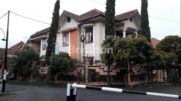 image RUMAH MEWAH DEKAT UNIV MALANG MUHAMMADIYAH (1)