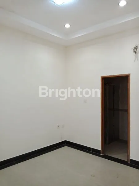 image RUMAH FULL RENOV 2LT DI KELAPA GADING JAKARTA UTARA (7)