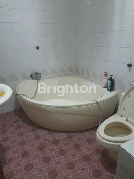 image RUMAH SEMOLOWARU ELOK (5)