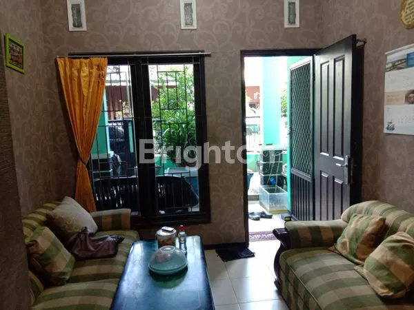 image RUMAH BESAR 2 LANTAI DEKAT KAMPUS ABM (3)
