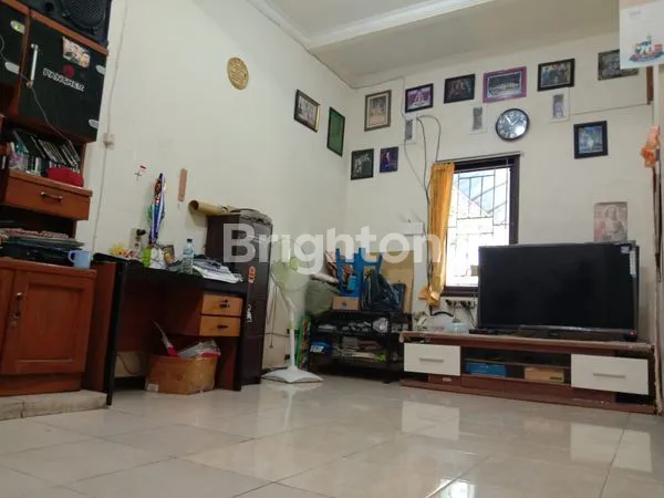 image RUMAH BESAR 2 LANTAI DEKAT KAMPUS ABM (6)