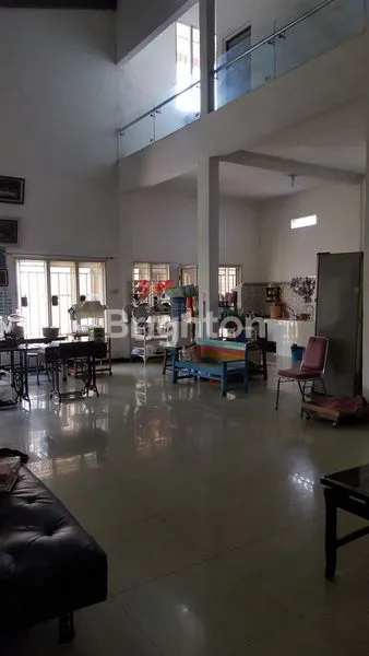 image RUMAH  BESAR TGH KOTA , BEBAS BANJIR ,ROW JLN LEBAR BISA 4 MBL ,DKT PSR  TRADISIONAL , 5 MNT KE RS .PANTI WLIASA CITARUM , 15 MNT RS .PANTI WILASA DR CIPTO .,  20 MNT  MESJID AGUNG (5)