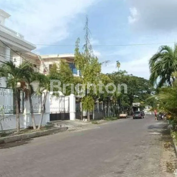 image RUMAH MEWAH AMERICAN CLASSIC DI GAYUNGSARI BARAT   (5)