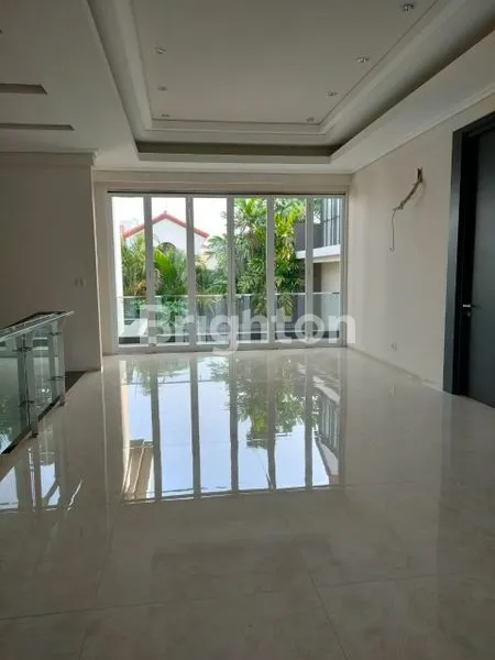 image RUMAH MEWAH MINIMALIS MODERN ARAYA TAHAP 1 (2)