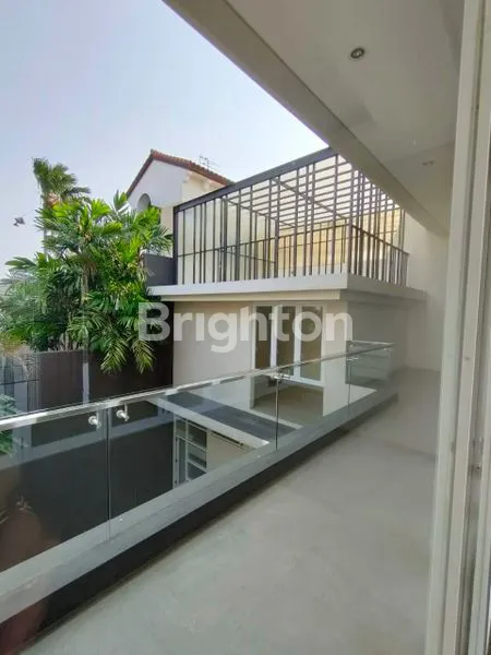 image RUMAH MEWAH MINIMALIS MODERN ARAYA TAHAP 1 (5)