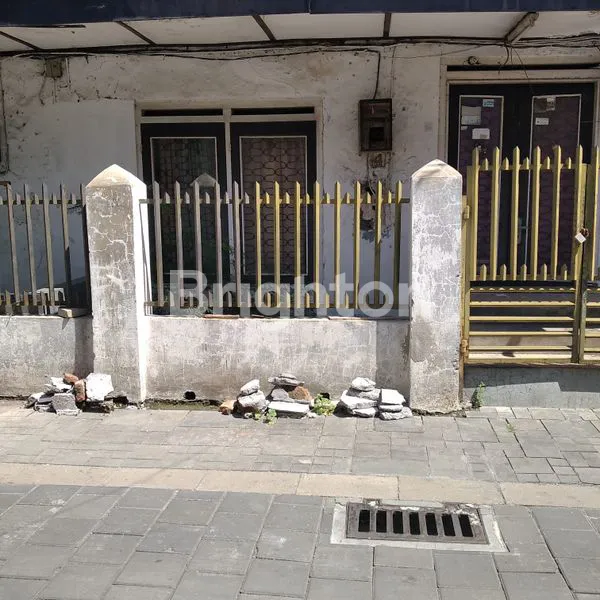 image RUMAH LAMA GANDENG DI KAWASAN KOTA LAMA CENDRAWASIH SEMARANG UTARA (1)