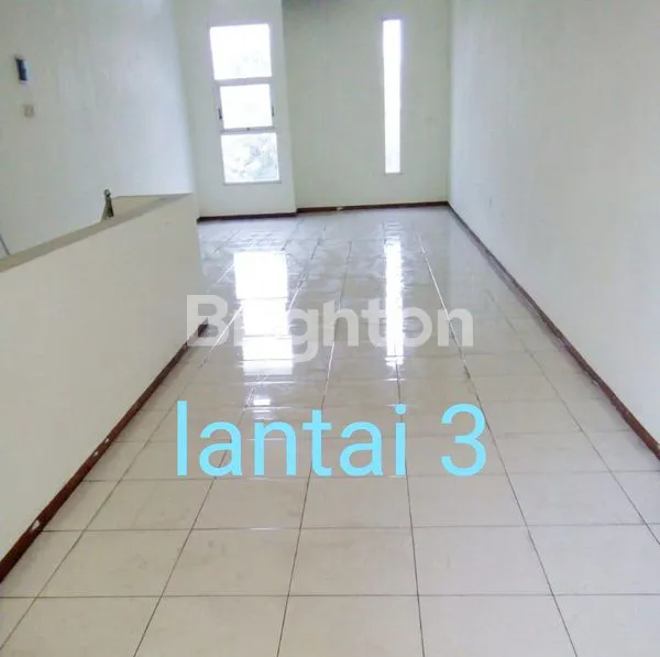 image RUKO 3 LANTAI DI PUSAT KOTA (6)