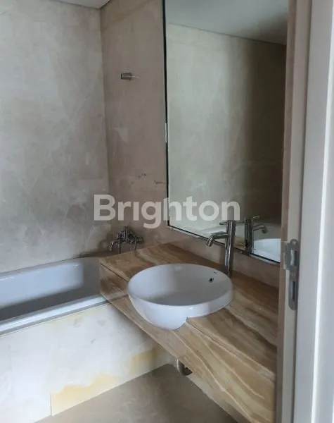 image APARTEMEN THE PEAK LANTAI 33 FULL FURNSIH SURABAYA PUSAT (7)