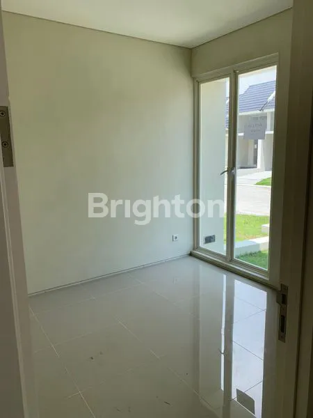 image RUMAH DI NORTH WEST PARK CITRALAND SURABAYA (4)