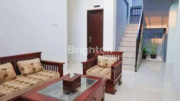 image RUMAH BAGUS MODERN KOKOH 2 LT HARGA MURAH DI SULFAT KOTA MALANG (7)