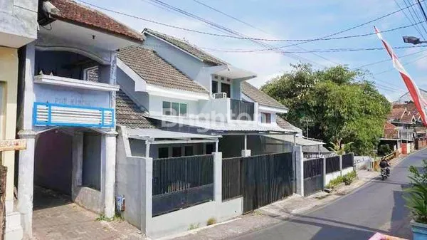 image RUMAH BAGUS MODERN KOKOH 2 LT HARGA MURAH DI SULFAT KOTA MALANG (6)