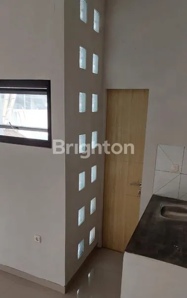 image RUMAH CANTIK MINIMALIS 2 LT BANGUNAN BARU UNDER 600 JT NEGO LOKASI WONOREJO (4)