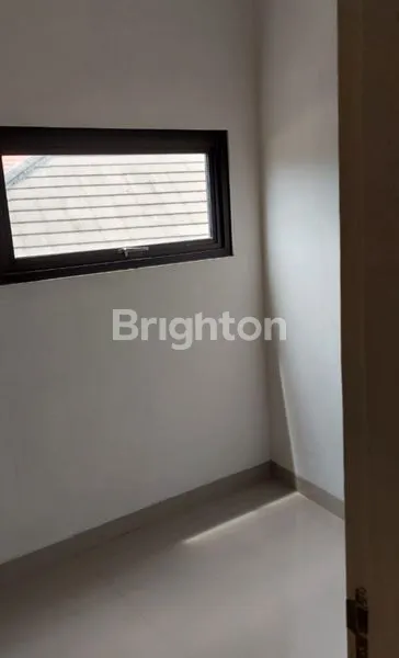 image RUMAH CANTIK MINIMALIS 2 LT BANGUNAN BARU UNDER 600 JT NEGO LOKASI WONOREJO (8)