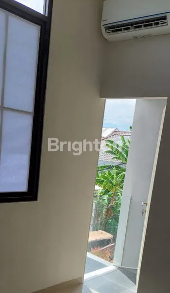 image RUMAH CANTIK MINIMALIS 2 LT BANGUNAN BARU UNDER 600 JT NEGO LOKASI WONOREJO (10)
