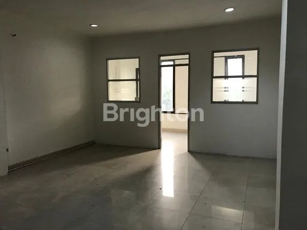 image RUKO 3.5 LANTAI SIAP PAKAI  DI TEBET JAKARTA SELATAN (4)