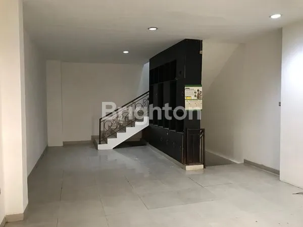 image RUKO 3.5 LANTAI SIAP PAKAI  DI TEBET JAKARTA SELATAN (2)