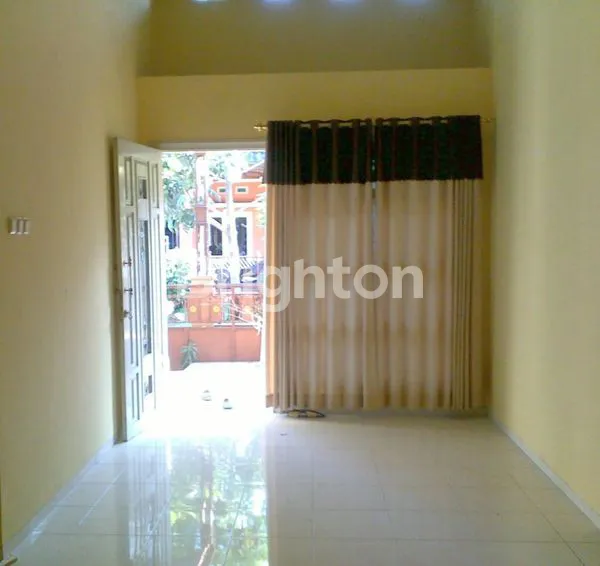 image RUMAH SIAP HUNI DI LINGKUNGAN ELITE DEKAT UB (4)