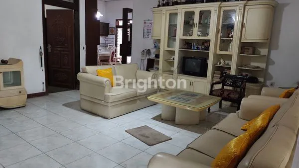 image COCOK DIBANGUN KOS-KOSAN!! RUMAH HITUNG TANAH LOKASI DEKAT KAMPUS UPN (3)