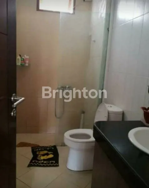 image RUMAH 2,5 LANTAI KOKOH TERAWAT (3)